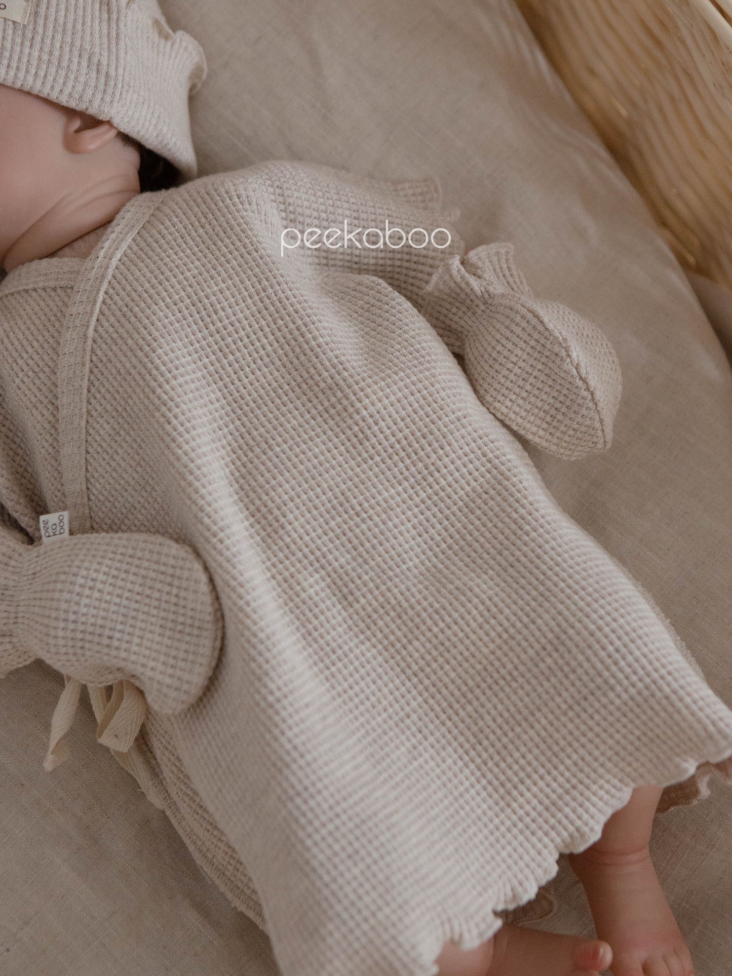 【在庫限り】peekaboo / yes newborn set