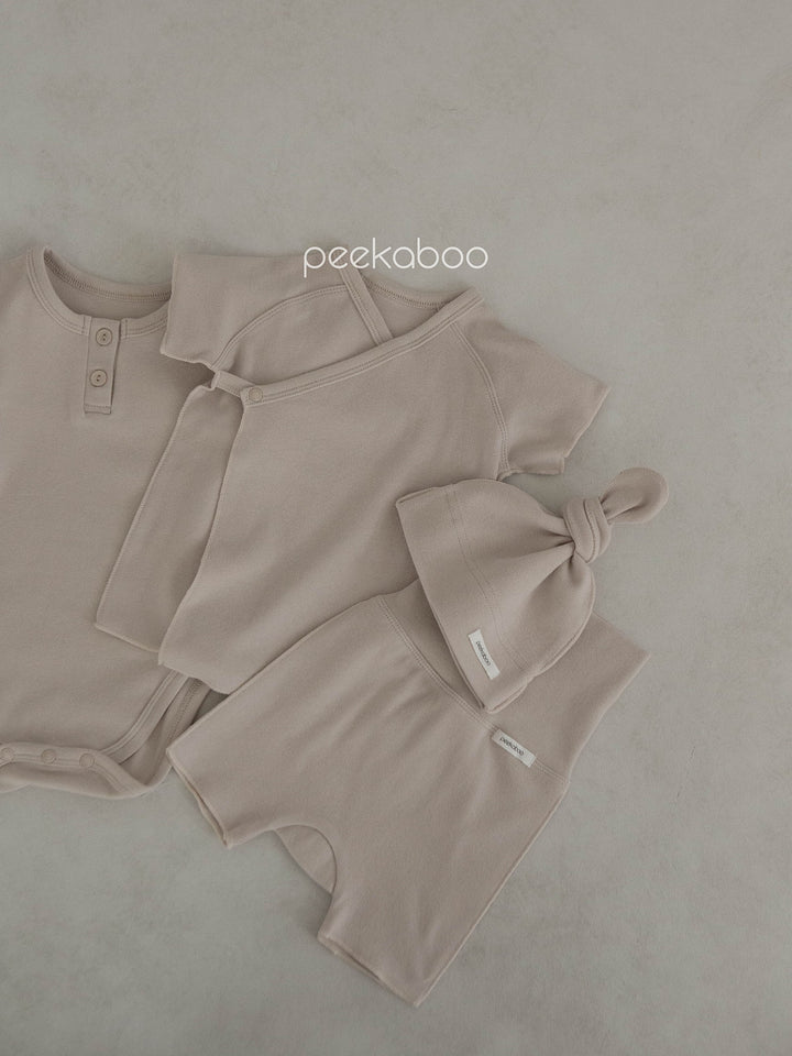 peekaboo  / vanilla newborn set