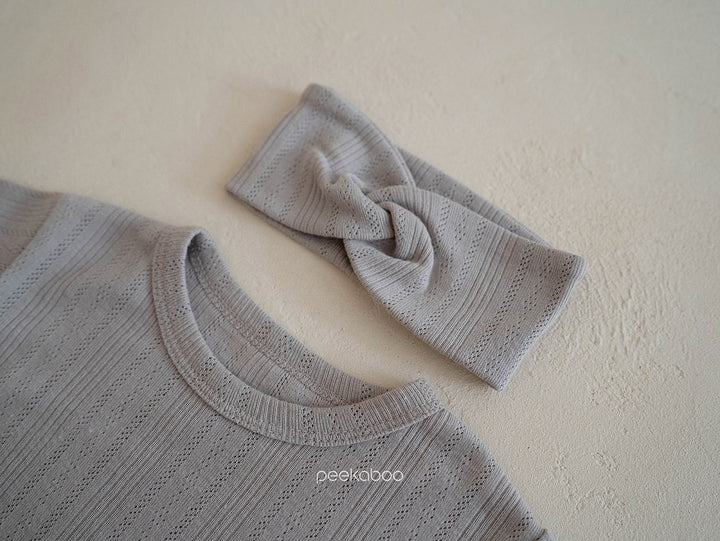 peekaboo  / Becoming babysuit