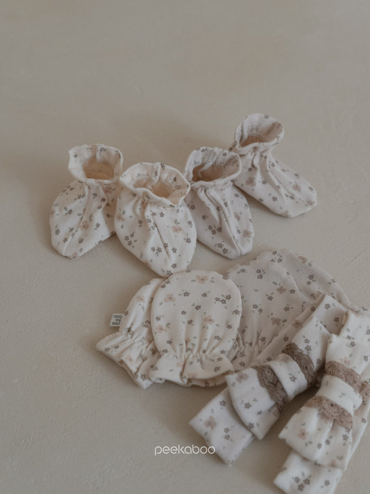 peekaboo  / Bella newborn set