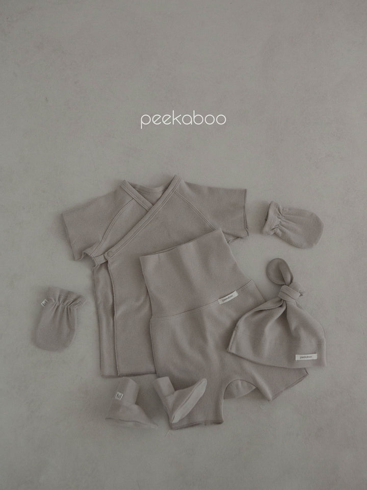 peekaboo  / vanilla newborn set