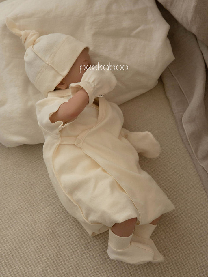 peekaboo  / vanilla newborn set
