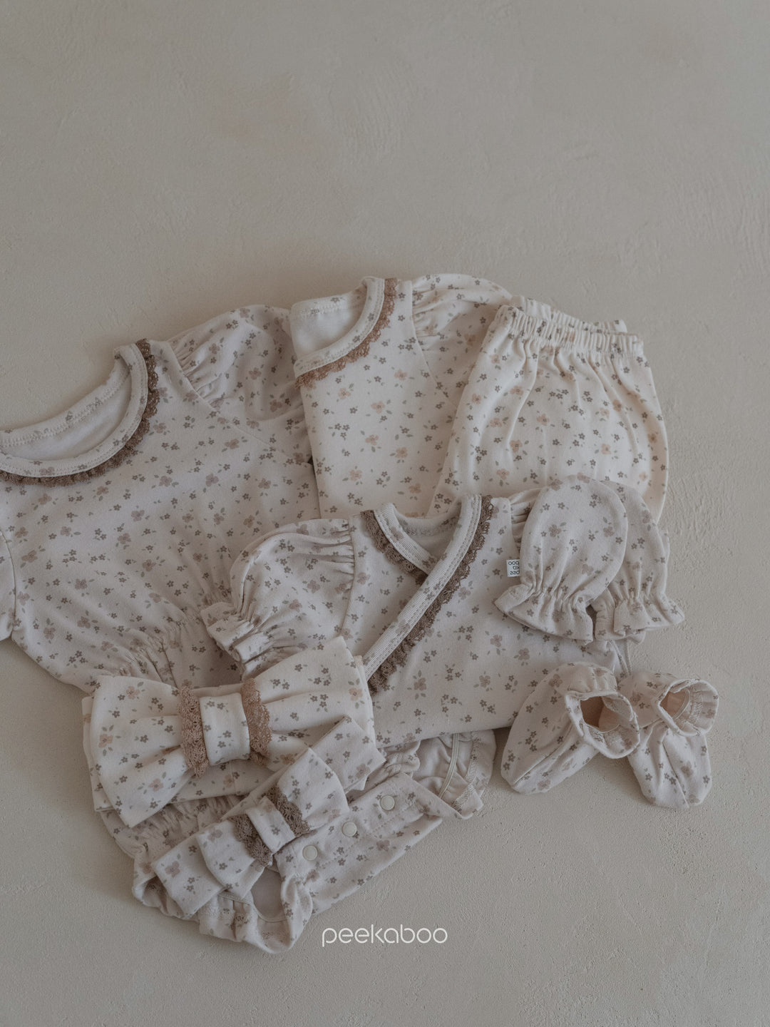 peekaboo  / Bella newborn set