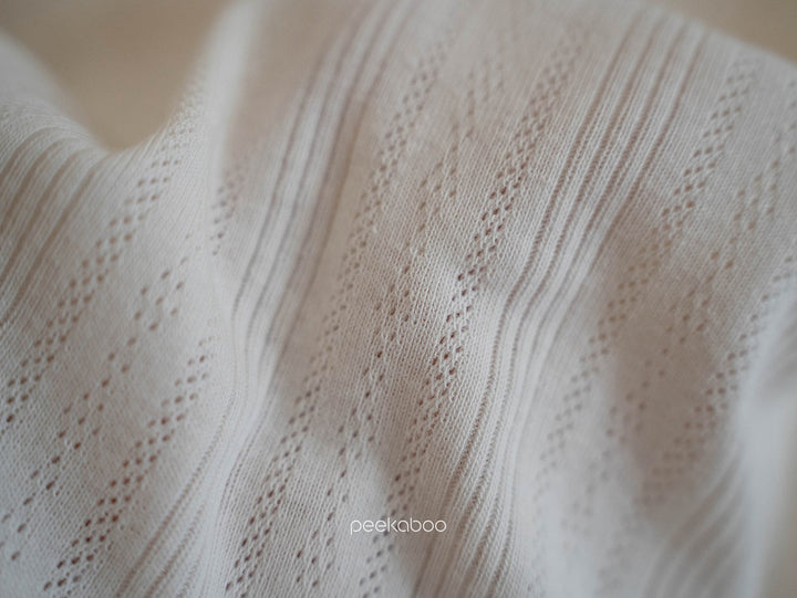 peekaboo  / Becoming babysuit
