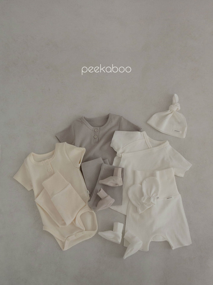 peekaboo  / vanilla newborn set