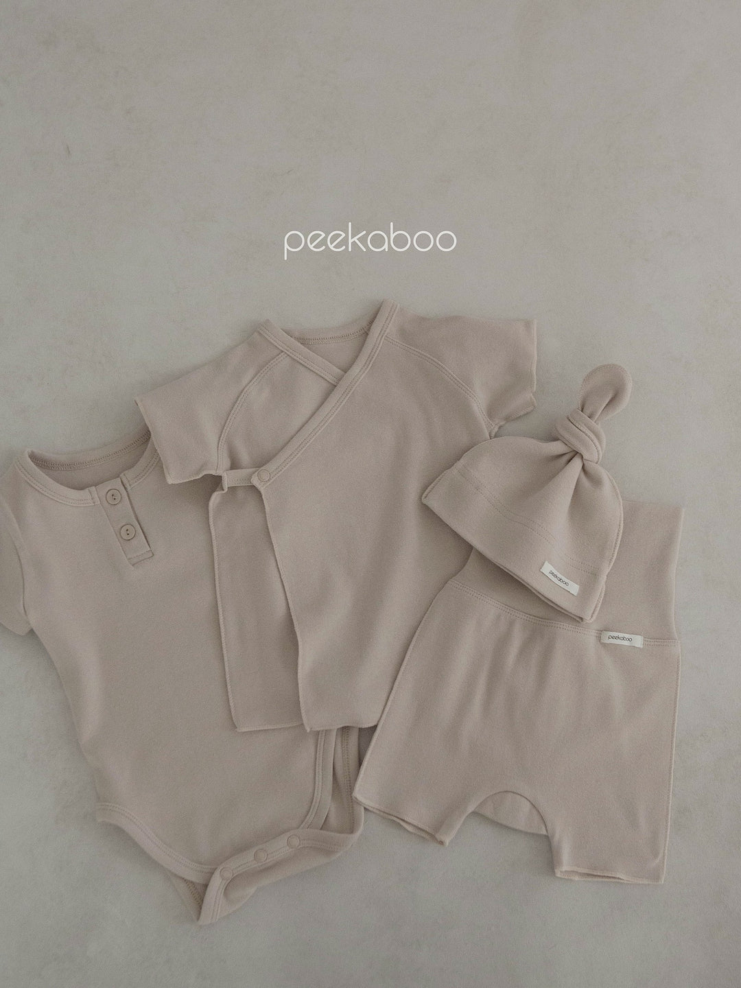 peekaboo  / vanilla newborn set