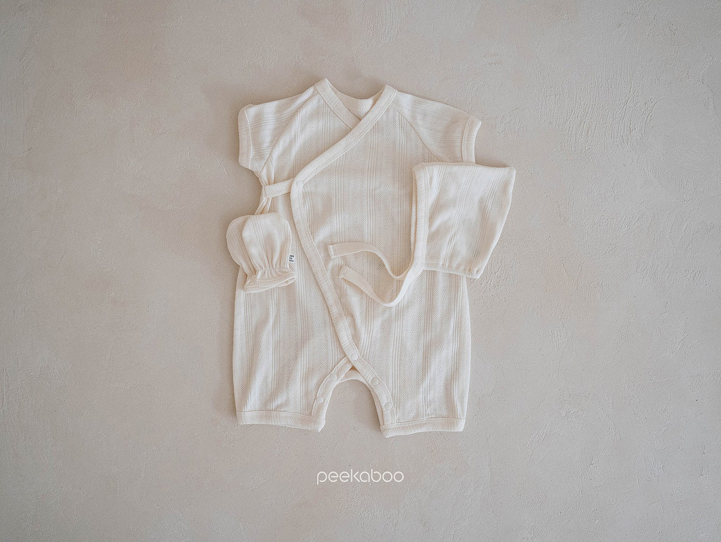 peekaboo  / Becoming newborn set