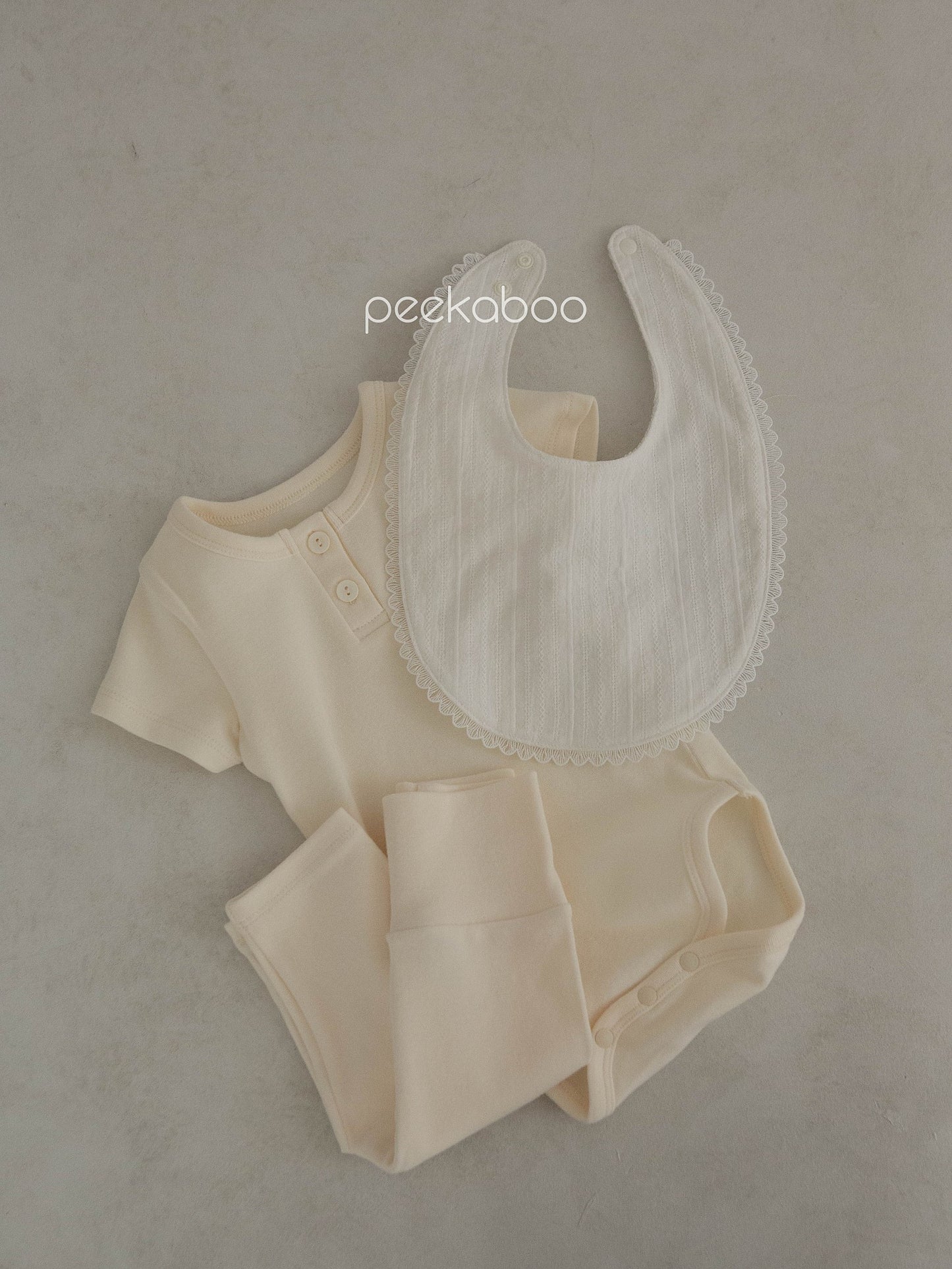 peekaboo  / vanilla baby set