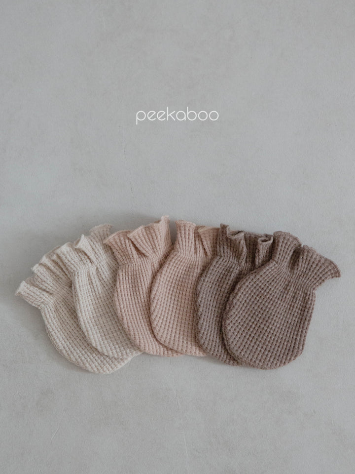 【3/15発売開始】peekaboo / yes newborn set