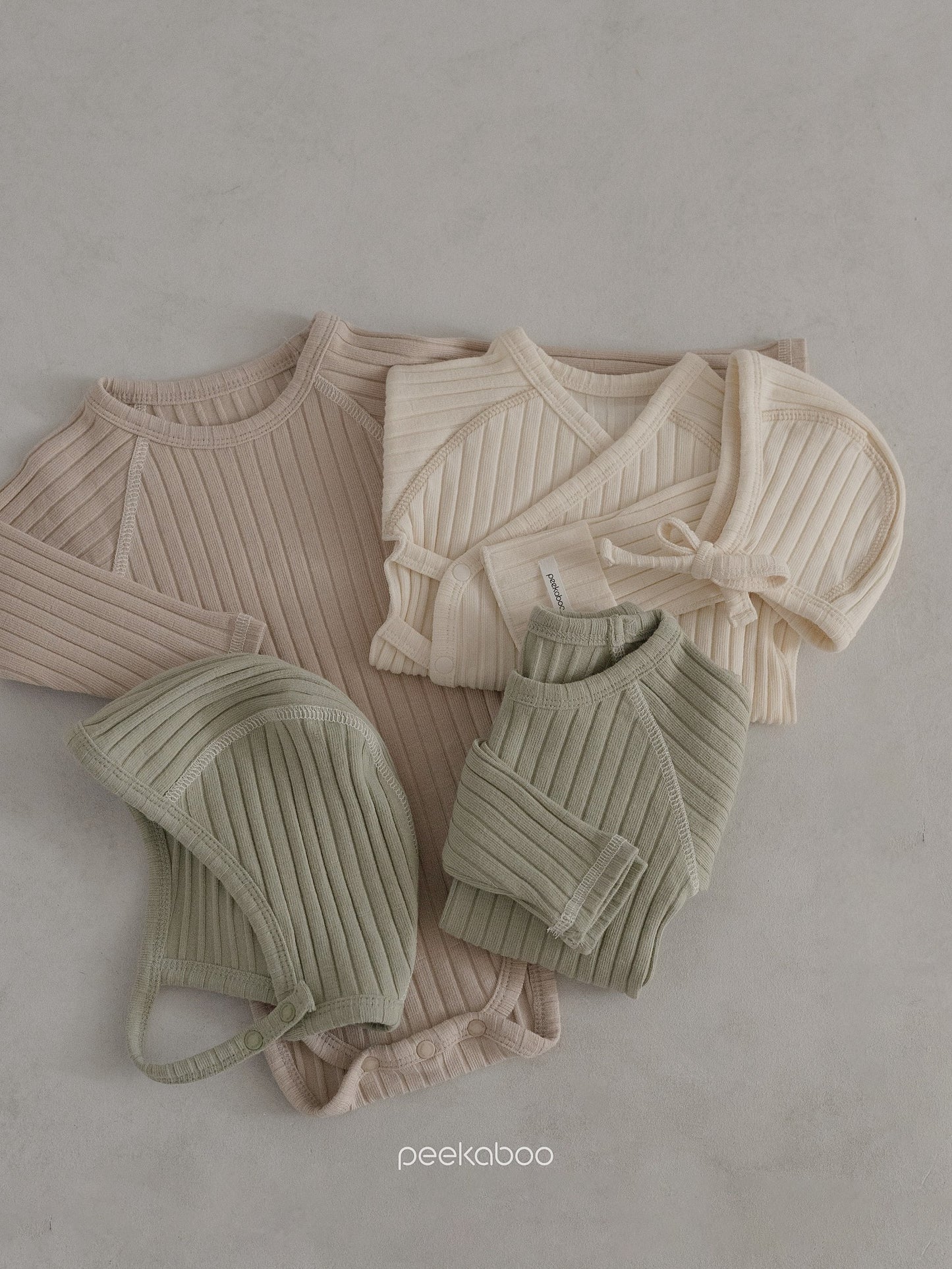 peekaboo  / lan newborn set