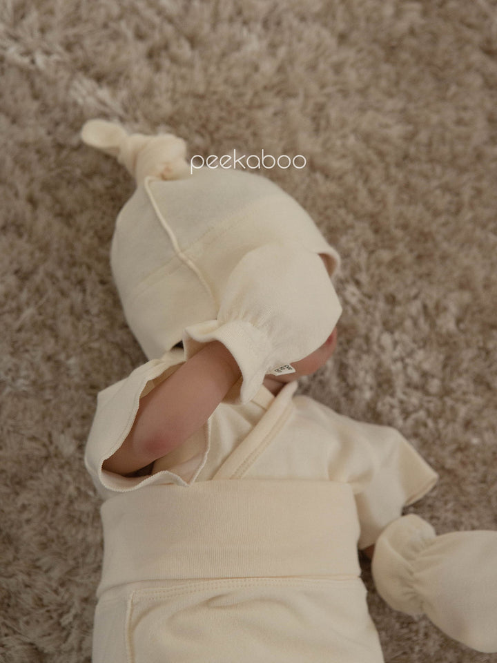 peekaboo  / vanilla newborn set