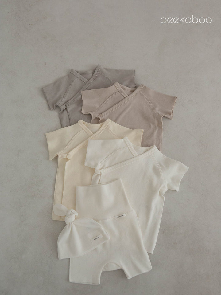 peekaboo  / vanilla newborn set