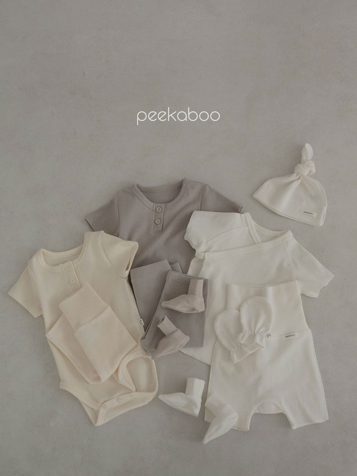 peekaboo  / vanilla baby set