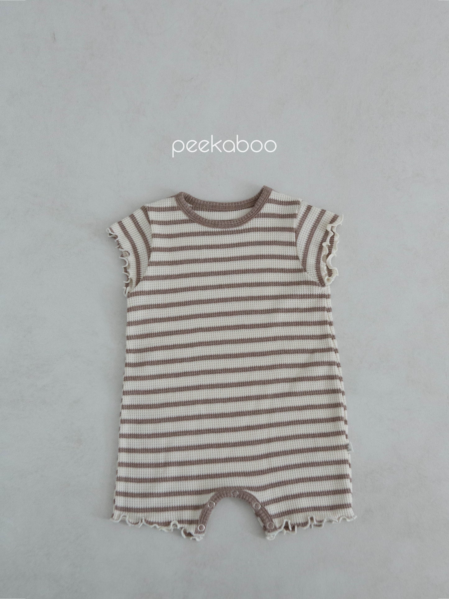 peekaboo / Ddine baby suit