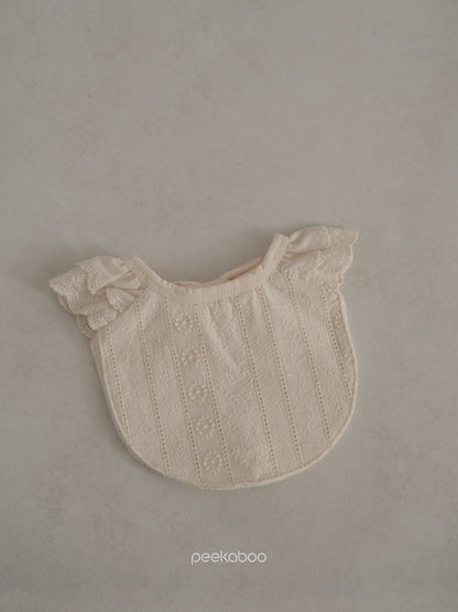 peekaboo / Lily bib