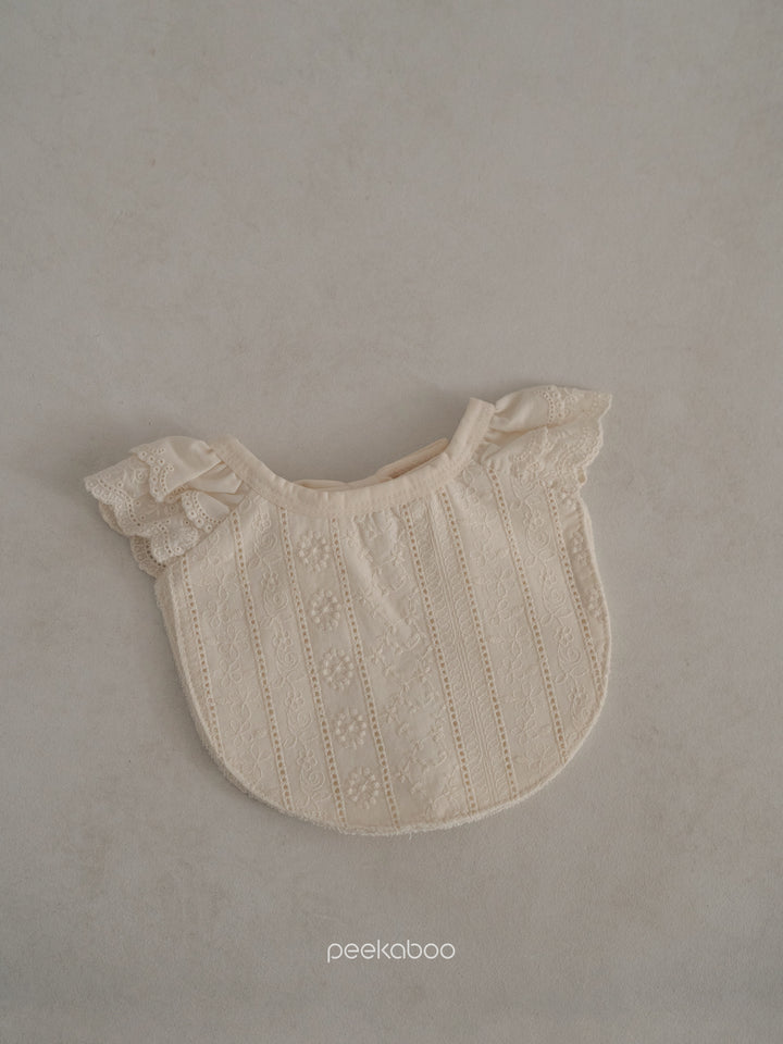 peekaboo / Lily bib