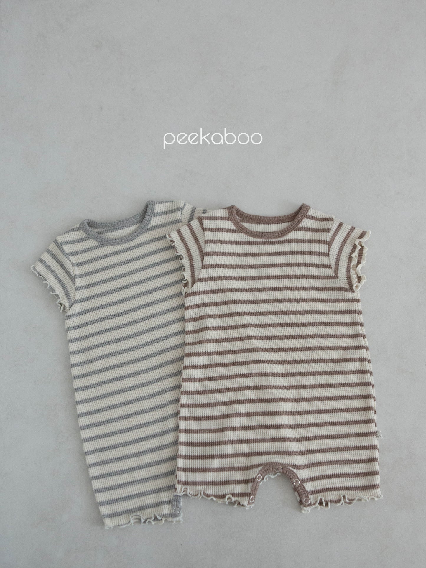 peekaboo / Ddine baby suit