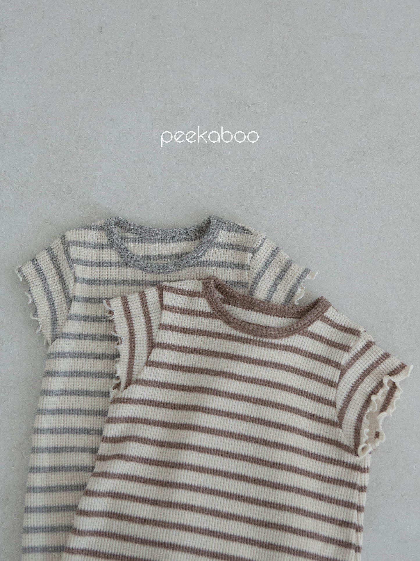 peekaboo / Ddine baby suit