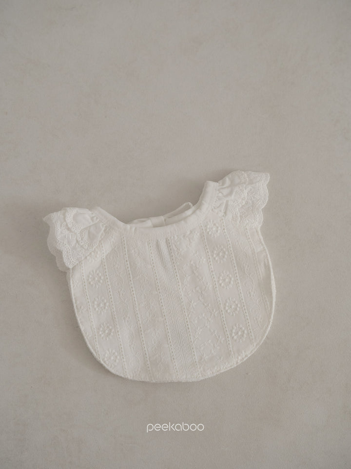 peekaboo / Lily bib