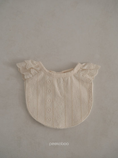 peekaboo / Lily bib