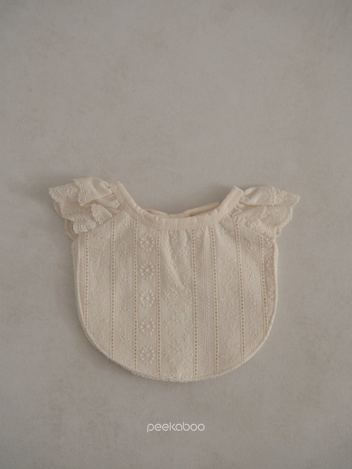 peekaboo / Lily bib