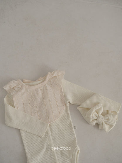 peekaboo / Lily bib