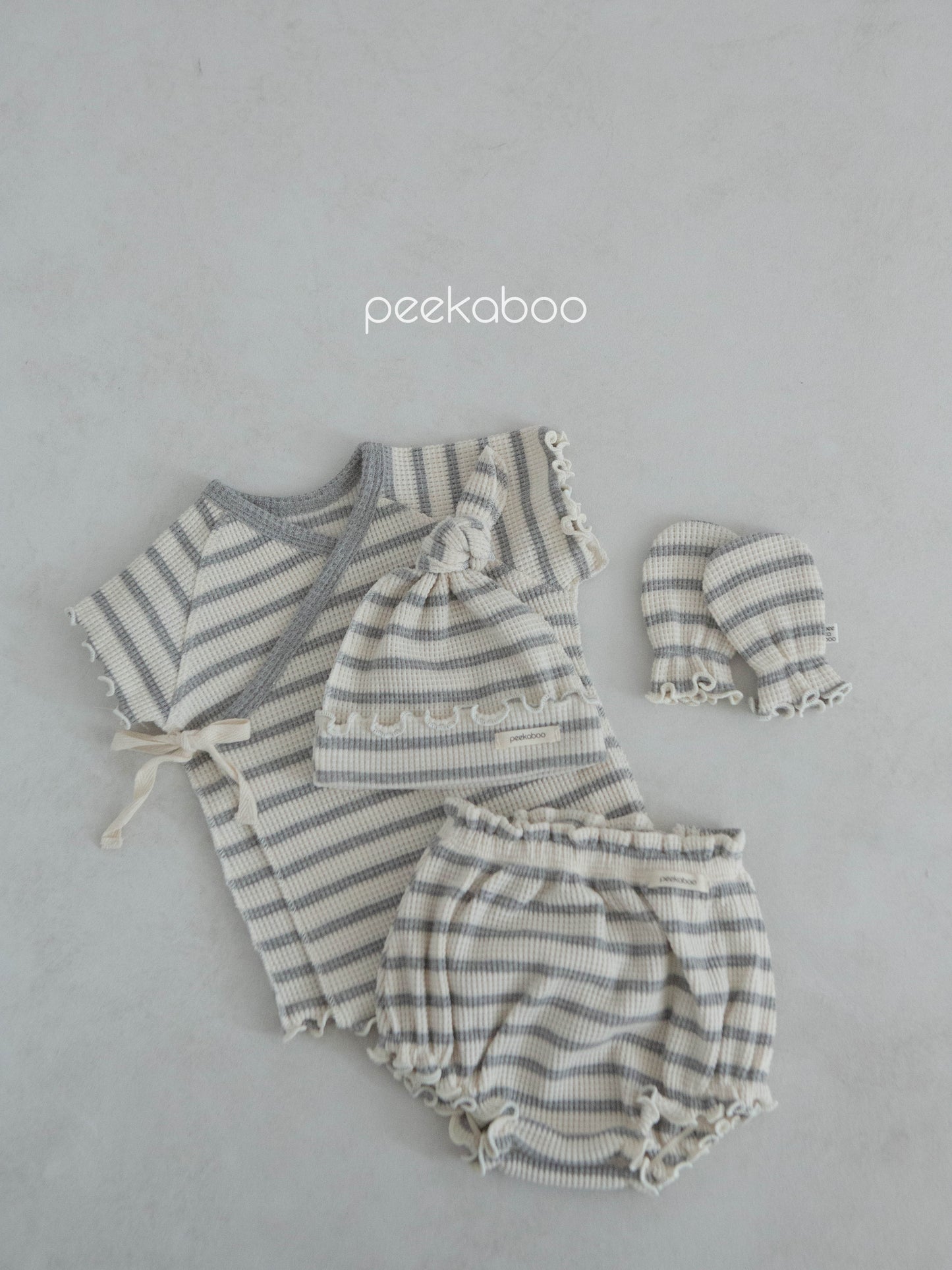 【在庫限り】peekaboo / Ddine newborn set