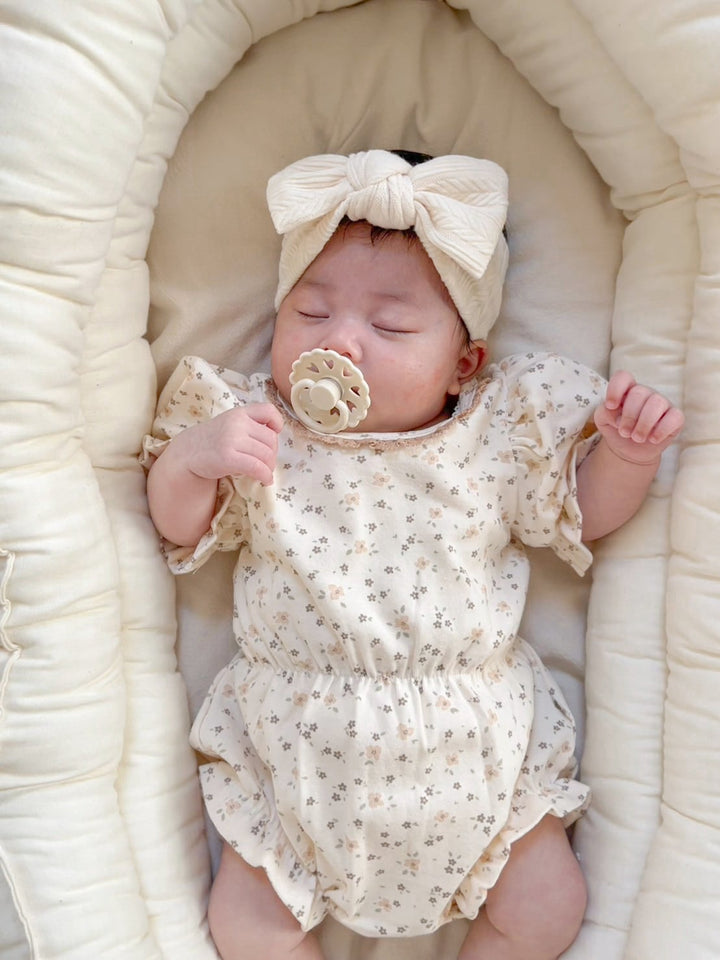peekaboo  / Bella baby suit