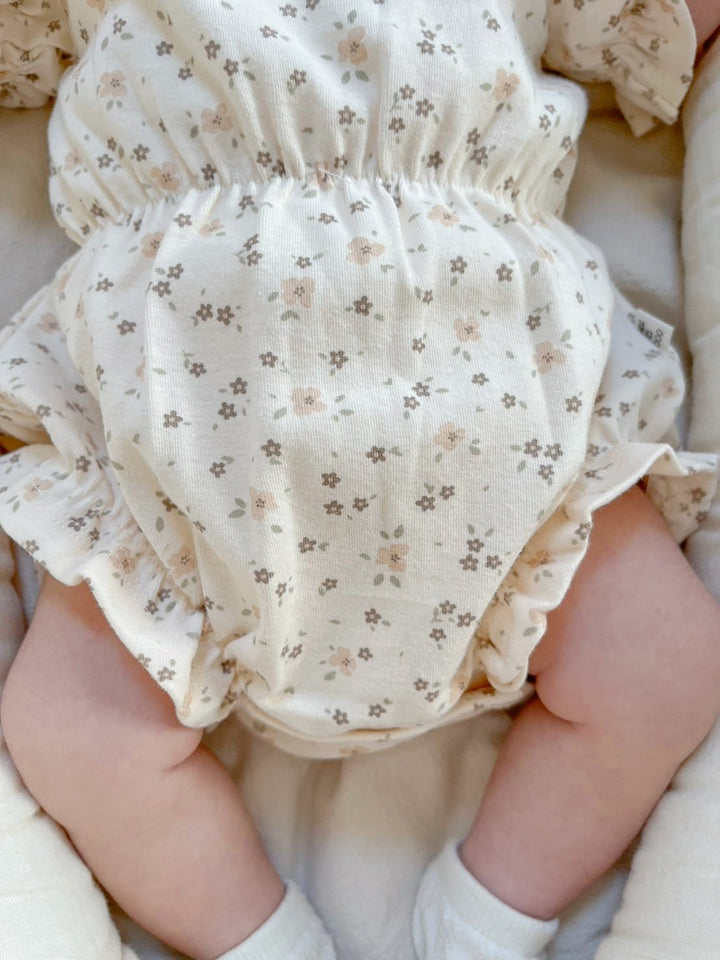 peekaboo  / Bella baby suit